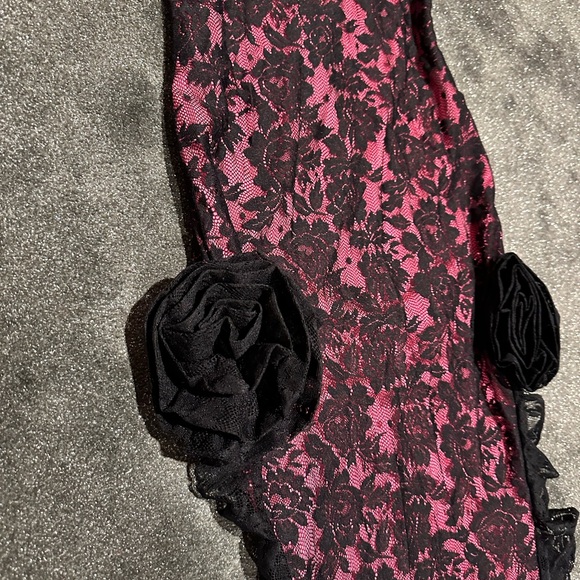 Fashion, nova strapless, lace dress - Picture 3 of 4